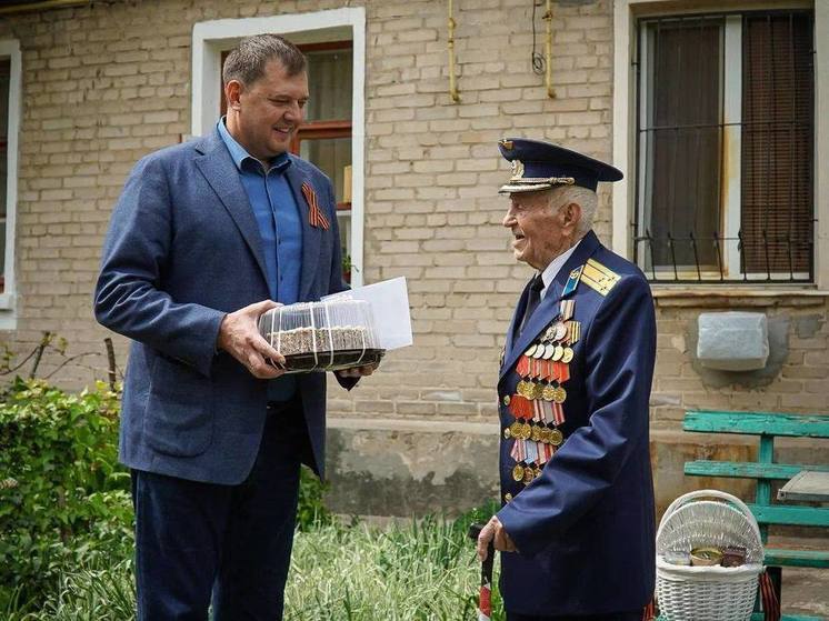 Запорожский губернатор навестил лётчика – ветерана ВОВ