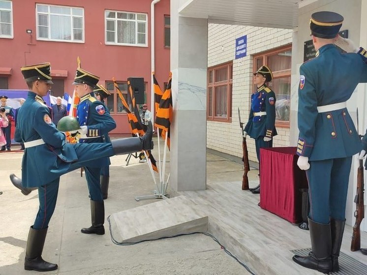 На Ставрополье открыли мемориальную доску Героя России Олега Цокова