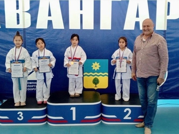 Юные каратисты Калмыкии привезли с соревнований 24 медали