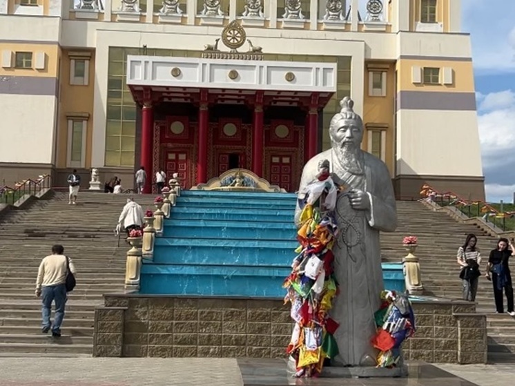Центральный хурул Калмыкии приглашает на праздничный молебен