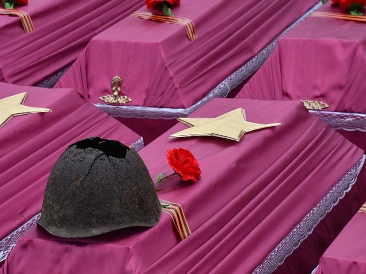 На Мелитопольщине состоялось торжественное перезахоронение останков советских солдат