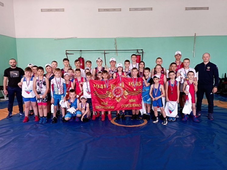 В Весёлом состоялись детские спортивные соревнования в честь Дня Победы