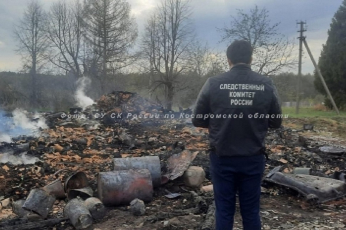 Костромские трагедии: 78-летний пенсионер погиб при пожаре в Буйском районе