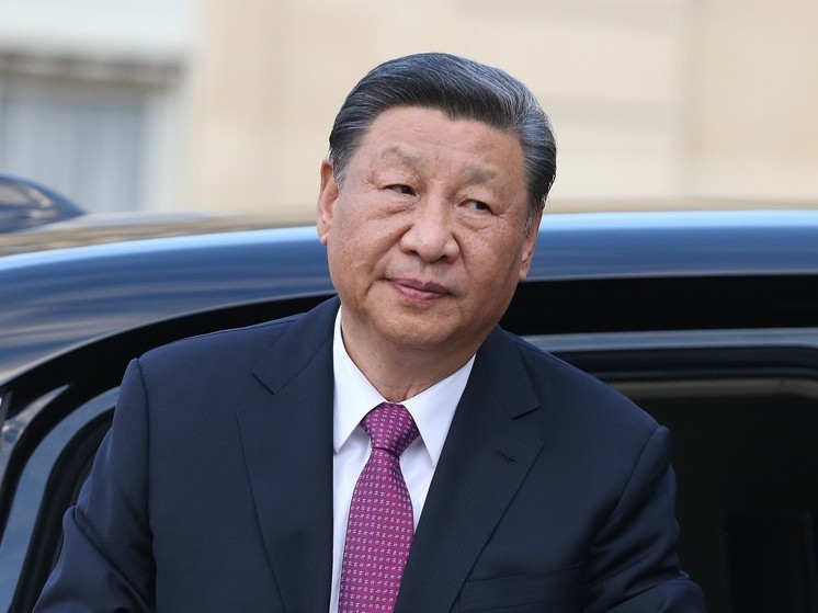Politico: Си Цзиньпин послал сигнал США после обвинений Пекина в поддержке России