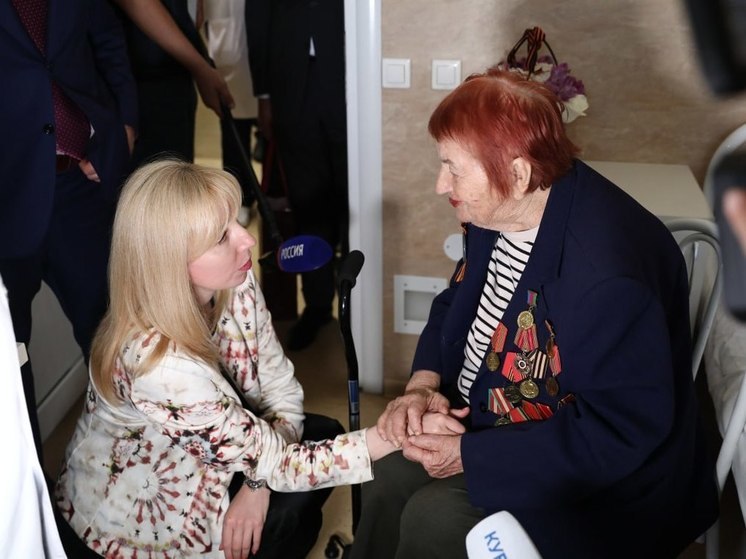 Вице-губернатор Кубани Анна Минькова посетила Краевой госпиталь для ветеранов войн