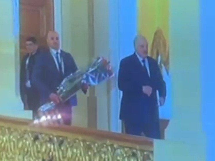 Озадаченный Пашинян и Лукашенко с розами: в Кремле собрались лидеры стран ЕАЭС