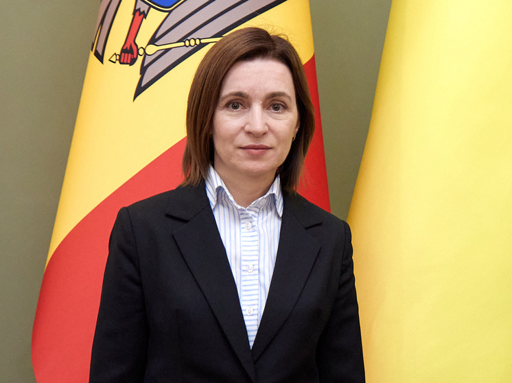 Пресс-служба администрации президента Молдавии сообщила, что 9 мая Майя Санду посетит мемориальный комплекс "Вечность" в Кишиневе и примет участие в церемонии возложения цветов к Вечному огню