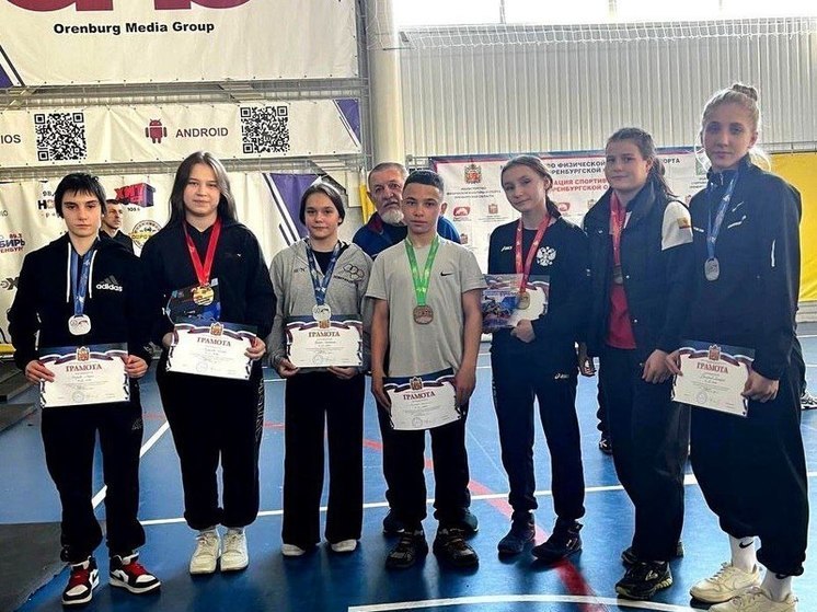 Сборная Чувашии завоевала 7 медалей на первенстве ПФО по борьбе