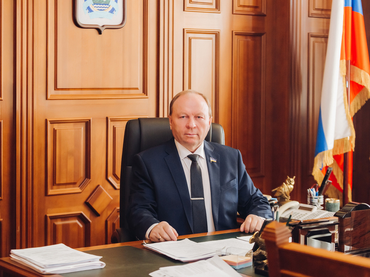 Председатель Народного Хурала Бурятии Владимир Павлов поздравил с Днем Великой Победы