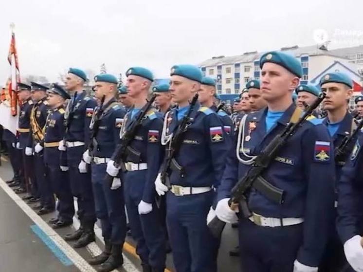Участниками Парада в Южно-Сахалинске стали бойцы СВО