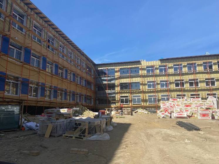  Реконструкция школы № 2 в Заларинском районе выполнена более чем наполовину