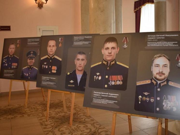 В преддверии Дня Победы в Рыбном открыли выставку «Время выбрало нас»