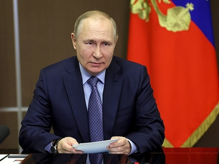 Путин назвал День Победы самым главным российским праздником