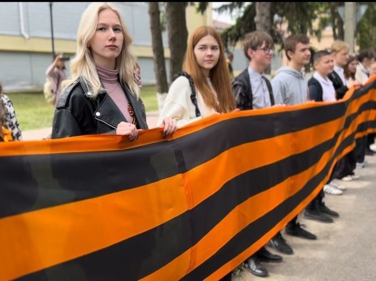 В День Победы в Кировском округе развернули 79-метровую  Георгиевскую ленту