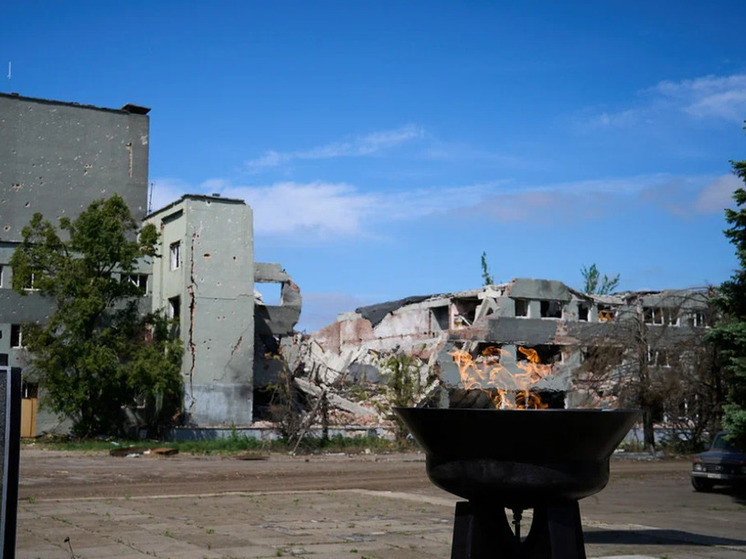 В Авдеевке зажгли Вечный огонь