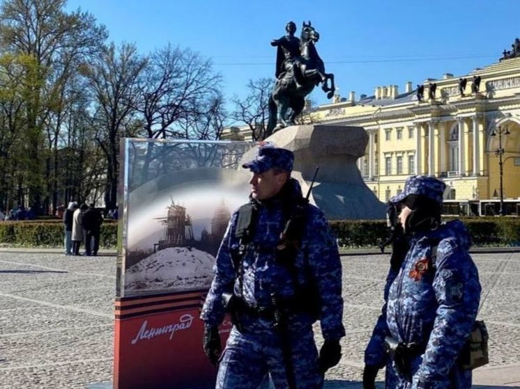 Охранять порядок на День Победы в Петербурге будут 900 росгвардейцев