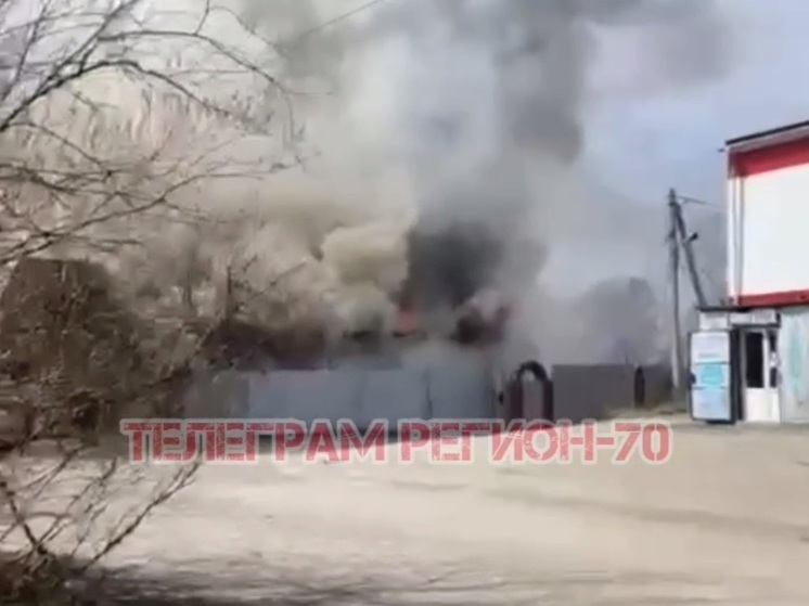 Автосервис горел в Томске 9 мая