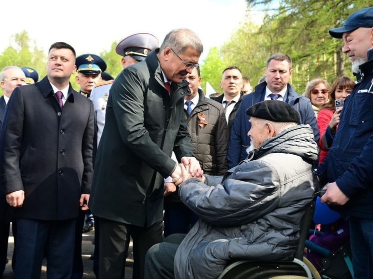 Радий Хабиров пообщался с бойцами полка «Башкортостана» и ветеранами