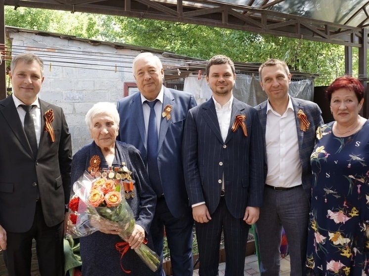 Депутат ЗСК Игорь Брагарник лично поздравил краснодарских ветеранов с Днём Победы
