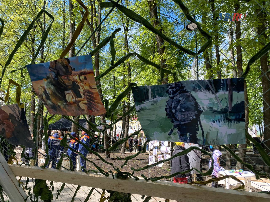 В Соборном парке Рязани отмечают День Победы: яркие кадры с празднования 