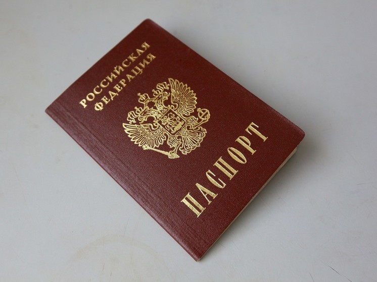  Челябинские полицейские помогли участнику СВО оформить паспорт