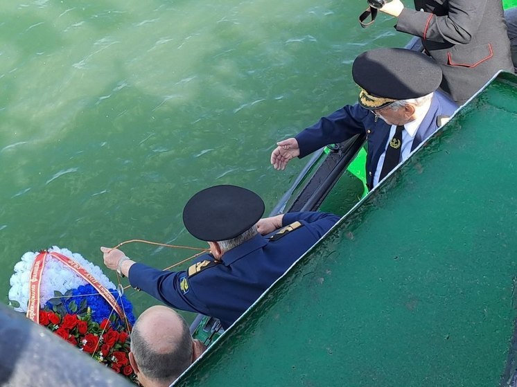 Бердянцы отдали дань памяти и уважения погибшим морякам-десантникам