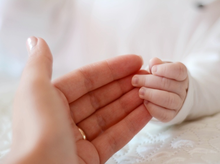Психолог Зиновьева объяснила, как материнская забота влияет на развитие ребенка
