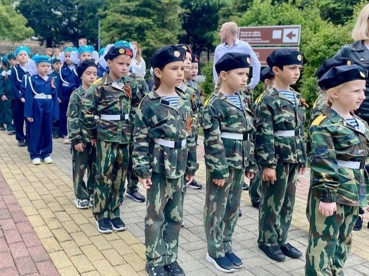 В День Победы в Сочи состоялся марш-парад дошколят