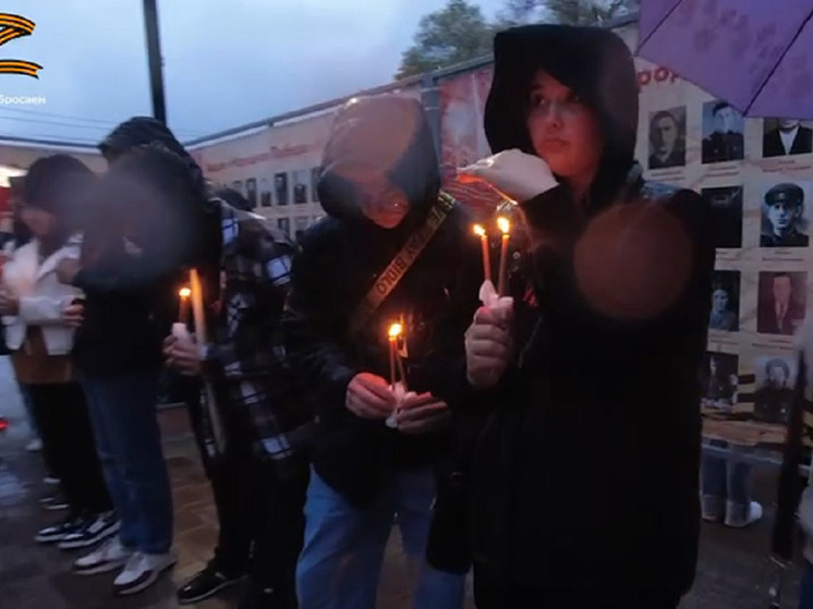 В Невинномысске зажгли 4 090 свечей по количеству не вернувшихся с фронта горожан