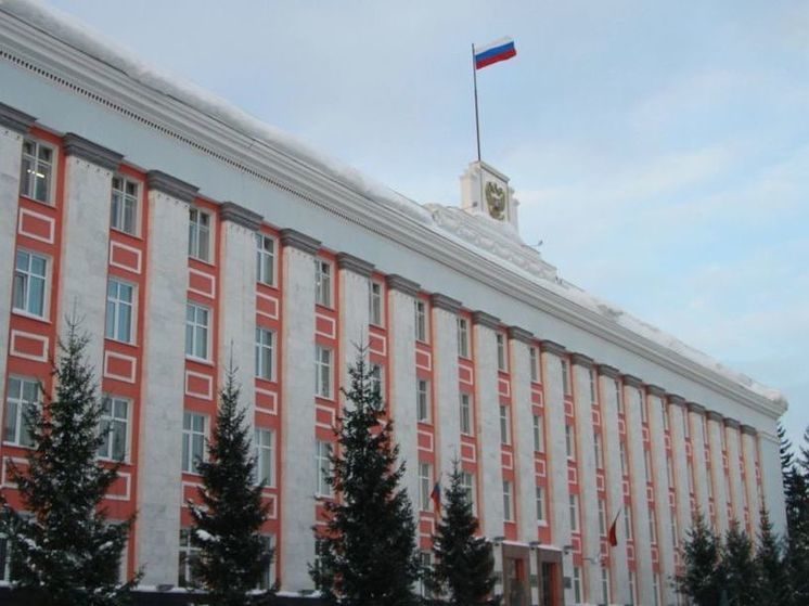Губернатор Алтайского края встретился с новыми начальниками ведомств