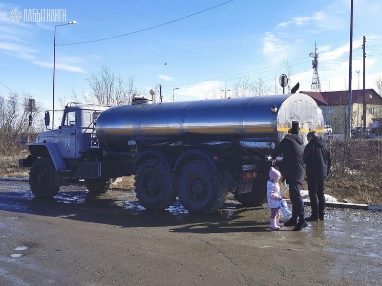 Непогода не позволила запустить развоз чистой воды в Лабытнанги