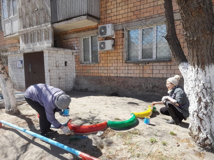Мэрия Кызыла похвалила жильцов, самостоятельно облагораживающих свой двор