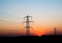 В связи с увеличивающимся дефицитом в энергосистеме Украины, компания «Укрэнерго» объявила о возможном применении графиков почасовых отключений света для всех потребителей без исключения