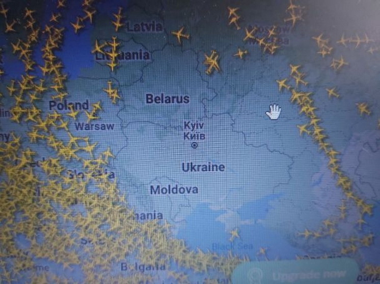 Пассажирский самолет из России в небе над Украиной заметили пользователи сервиса Flightradar