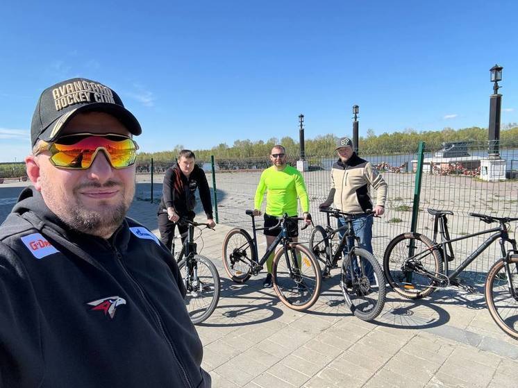 Омский министр спорта открыл велосезон