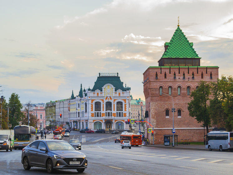 В Нижнем Новгороде коммунальная техника провалилась под землю