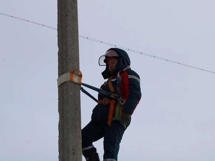 В Смоленской области порывистый ветер вызвал массовое отключение электроэнергии