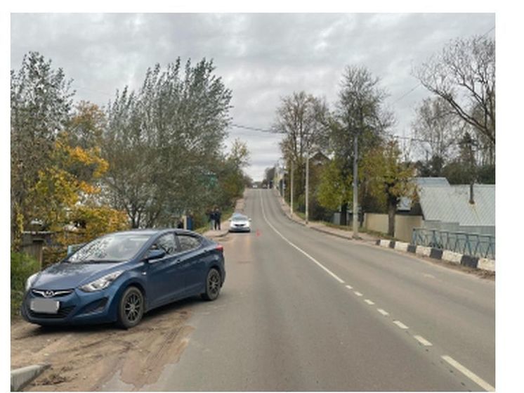 В Гагаринском районе одна легковушка догнала другую