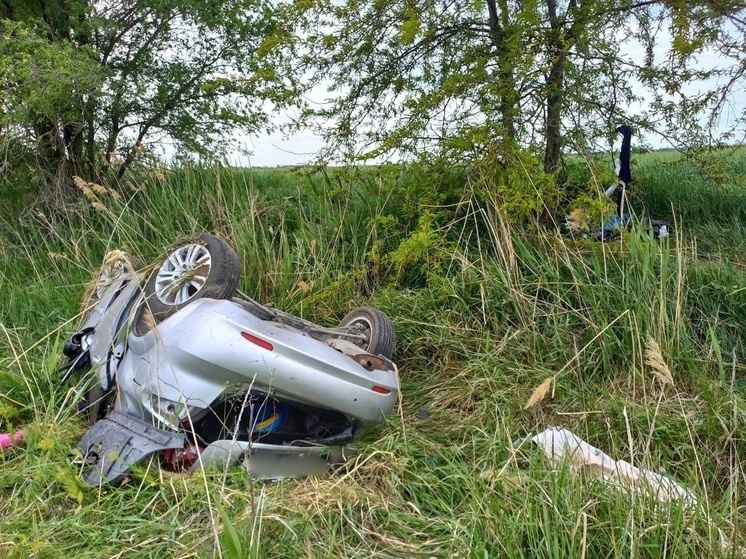 В Ростовской области 17-летняя пассажирка пострадала в ДТП