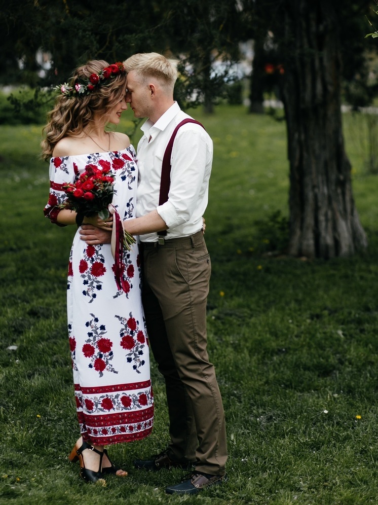 Две пары из Воронежа поженятся на свадебном фестивале в Москве