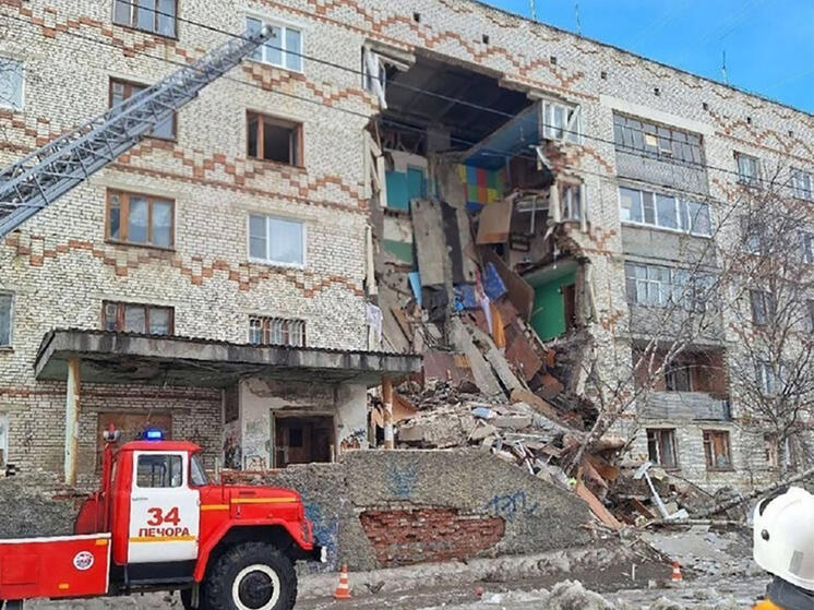 СК завел уголовное дело о халатности после частичного обрушения общежития в Печоре
