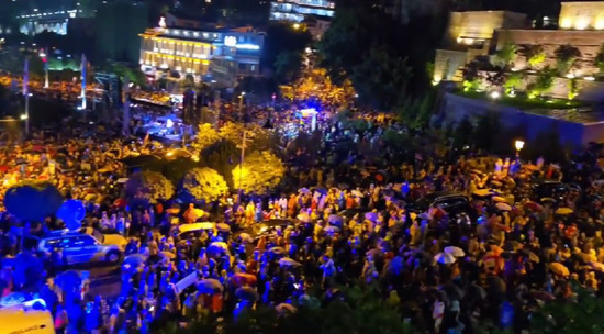 Видео марша в Тбилиси против закона об «иноагентах»