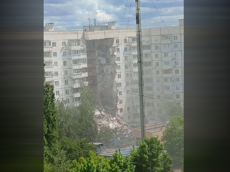 Семь человек, по данным телеграм-канала SHOT, достали из-под завалов разрушенного подъезда многоэтажного дома в Белгороде