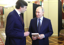 Министр просвещения Сергей Кравцов, рекомендованный Госдумой на переназначение на данный пост в новом правительстве, сообщил о разработке нового школьного учебника по истории
