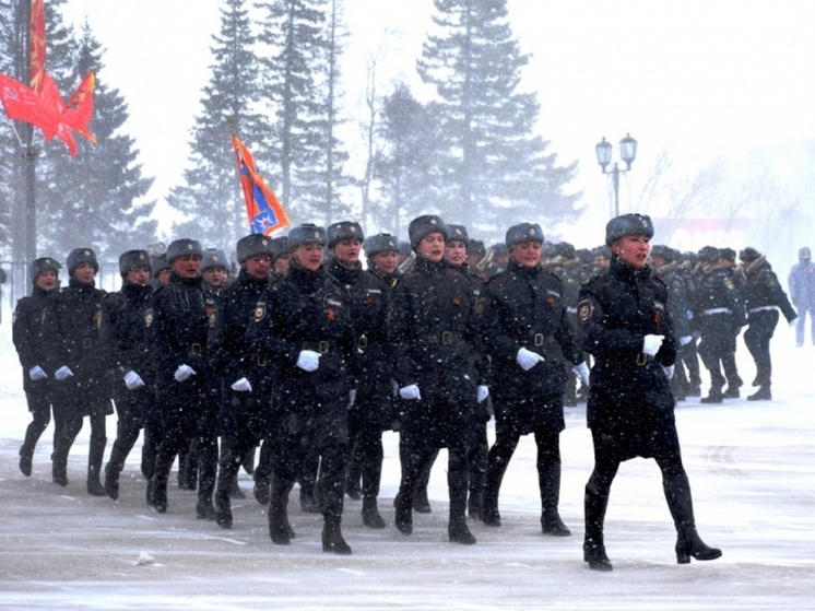 В Параде Победы в НАО приняли участие женщины-сотрудницы УМВД