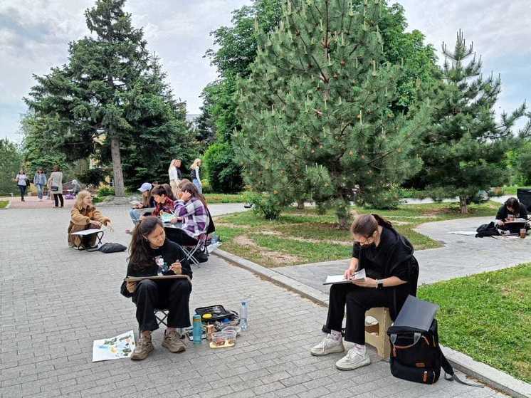 В конкурсе лучших пленэрных работ приняли участие 200 юных астраханских художников