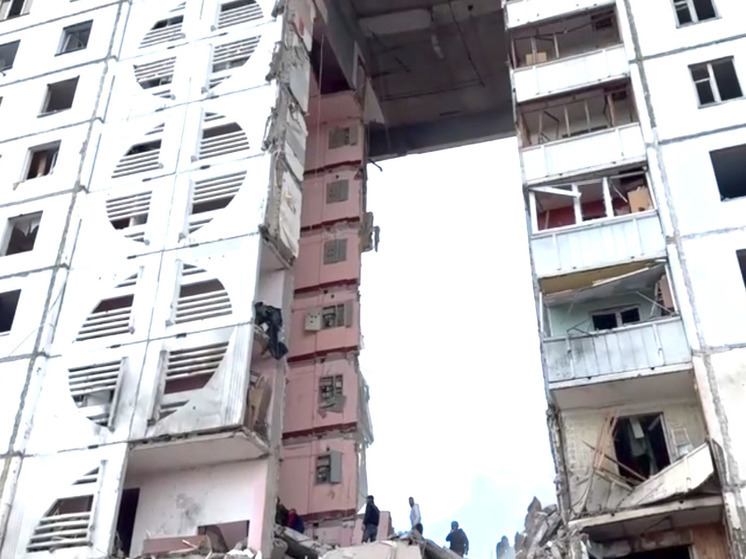 «Интерфакс»: экстренные службы сообщили о девяти погибших в Белгороде