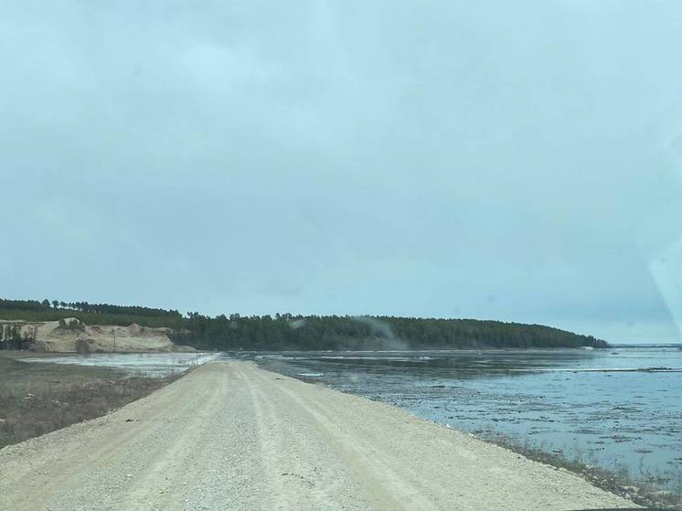 Режим ЧС ввели в районе Якутии после выхода реки из берегов