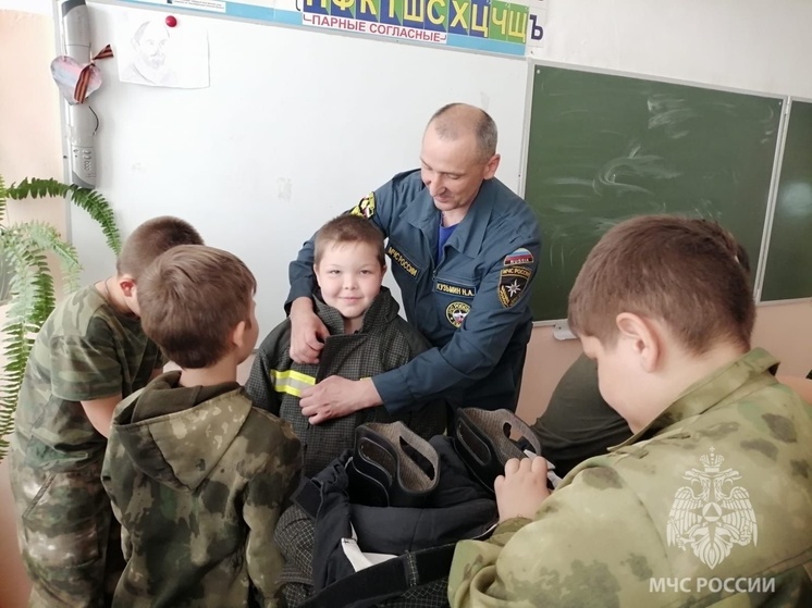 Астраханским школьникам провели урок безопасности на воде