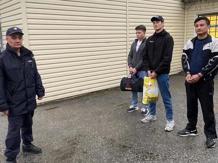 Рязанские полицейские депортировали из России шестерых мигрантов